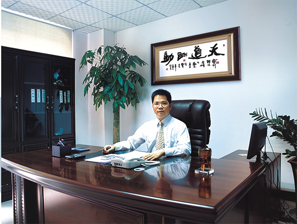 总经理.jpg 总经理.jpg